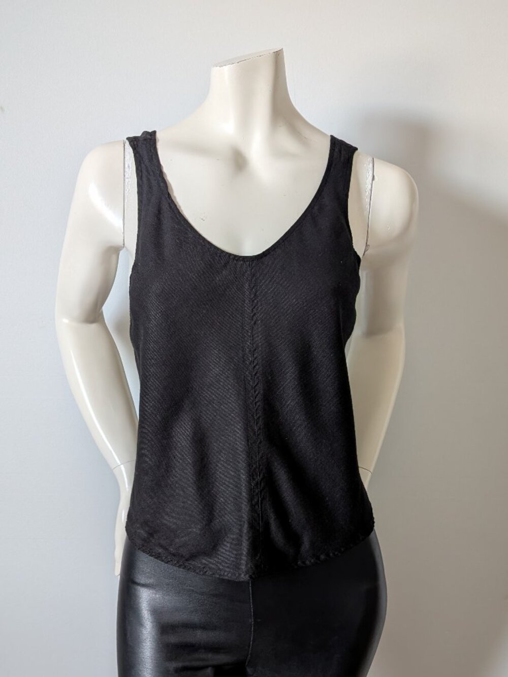 Wilfred by Aritzia - Black Linen Cross-Cross Back Tank - Size M